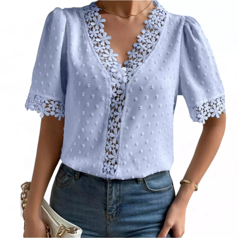 Camiseta Feminina em Renda Floral
