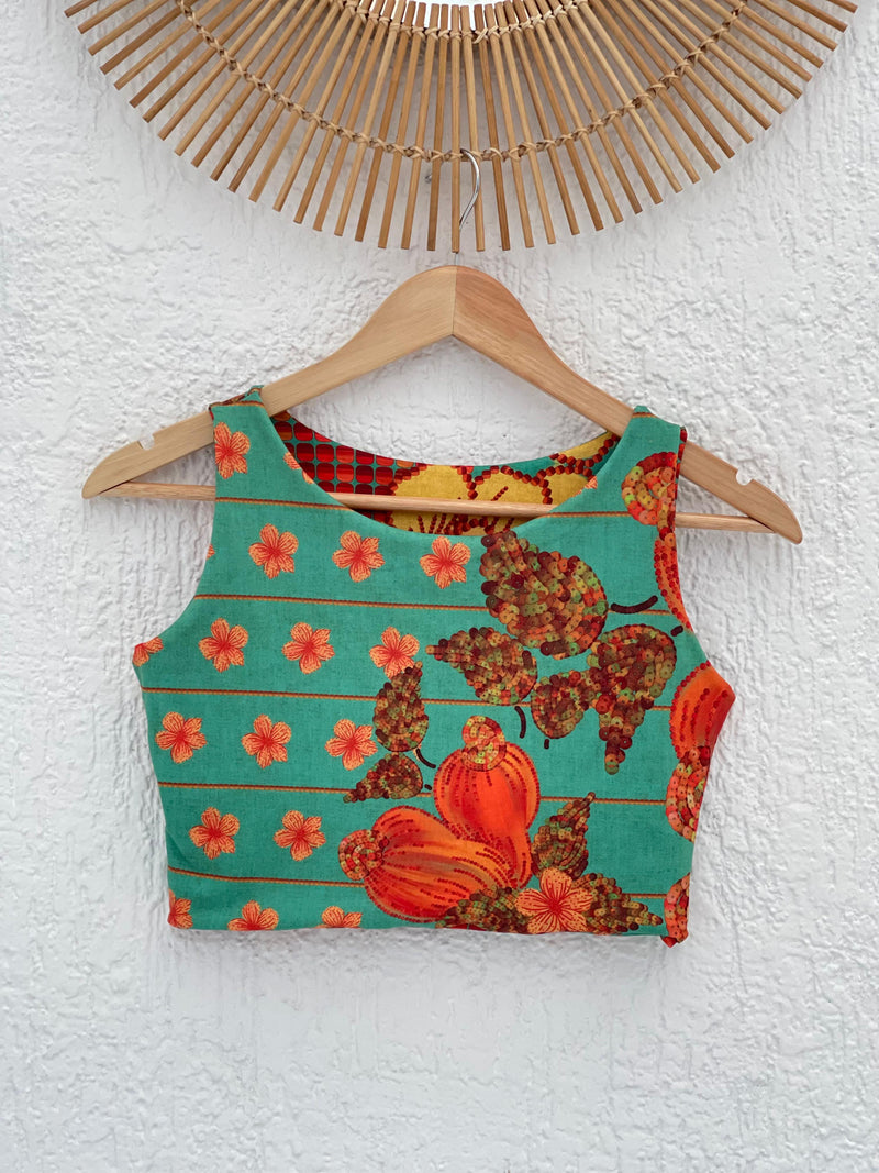 Cropped Estampando Far Aura Cajueiro