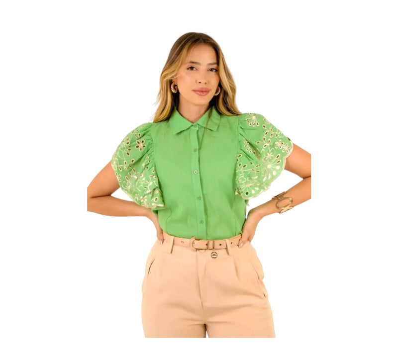 Blusa Social com Manga Bufante Bordada